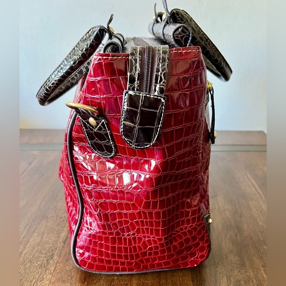👜 Samantha Brown Burgundy Croco Embossed Overnight Travel Bag 12.5”H x 14”W - Picture 5 of 15